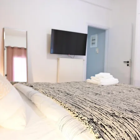 Stylish And Spacious Apartment In Cool Area Athene Buitenkant foto