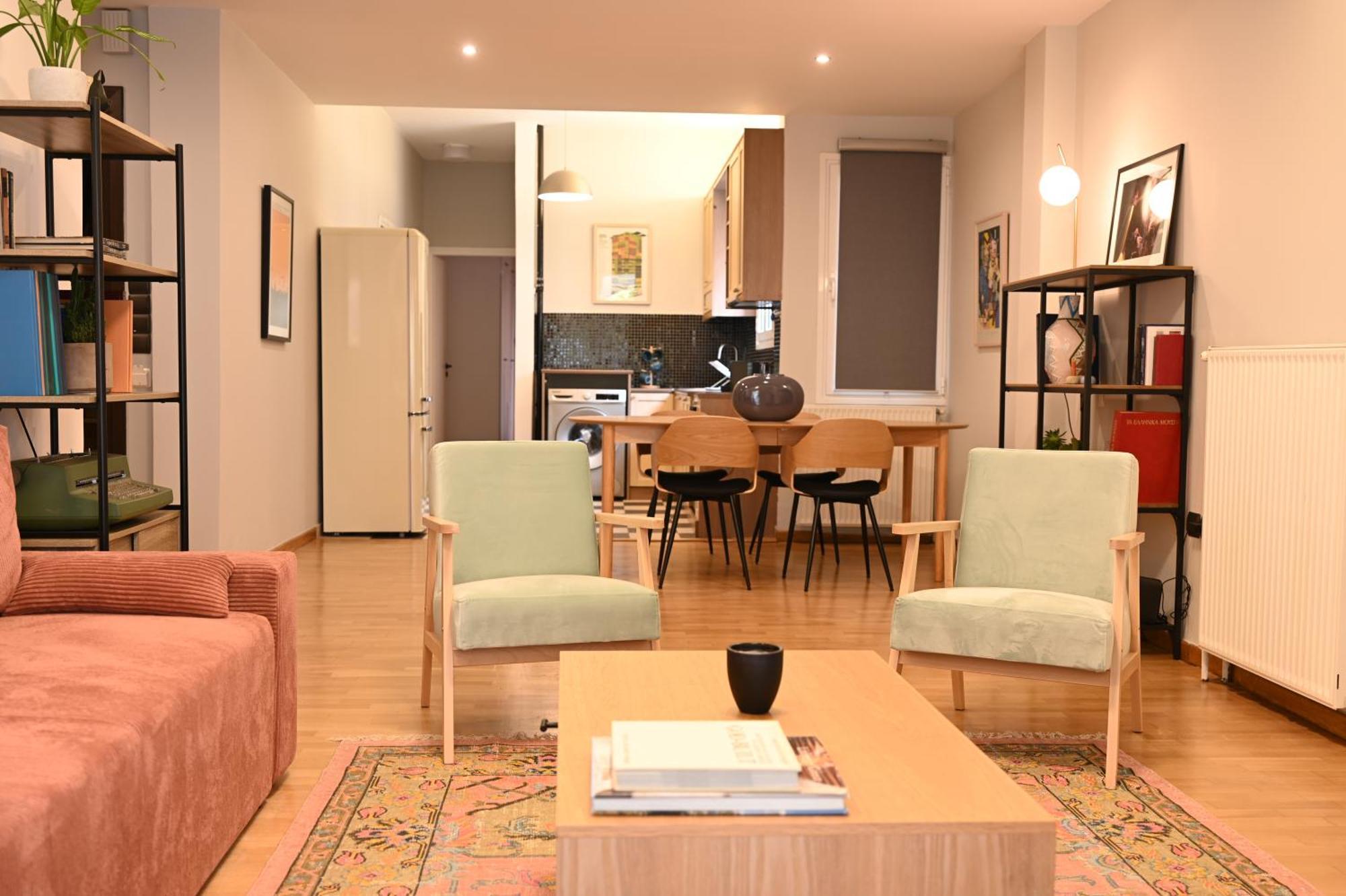 Stylish And Spacious In Cool Area * Athens