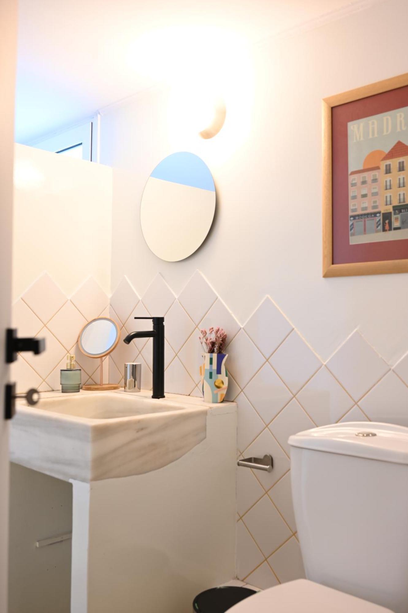 Apartment Stylish And Spacious In Cool Area *