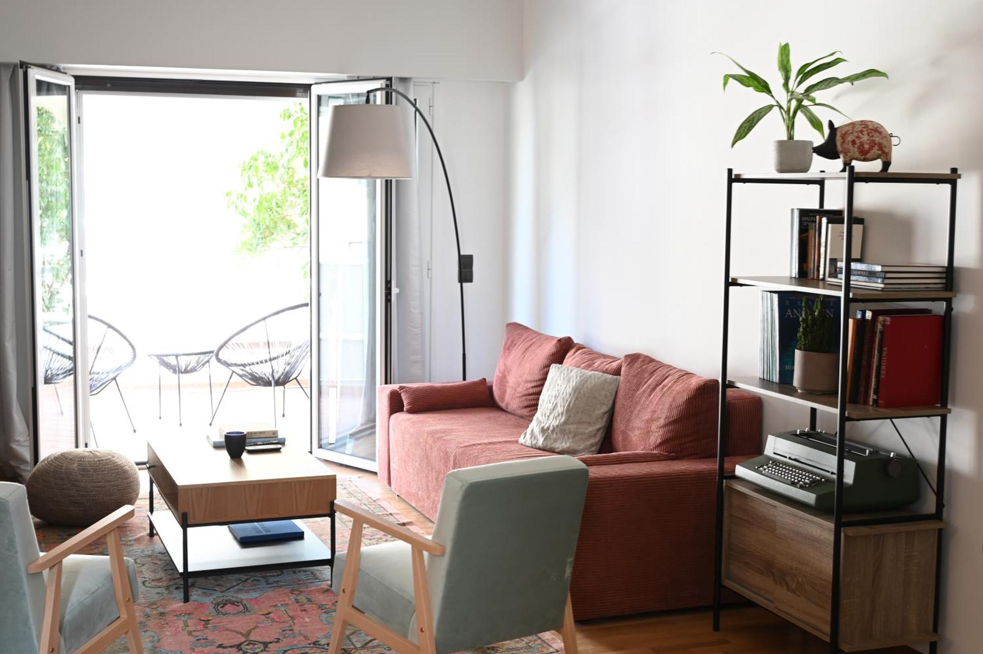 Stylish And Spacious In Cool Area *